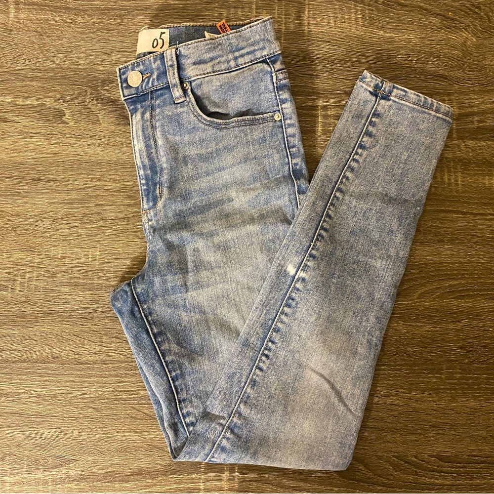 High Waisted Garage Jeans - Picture 4 of 6